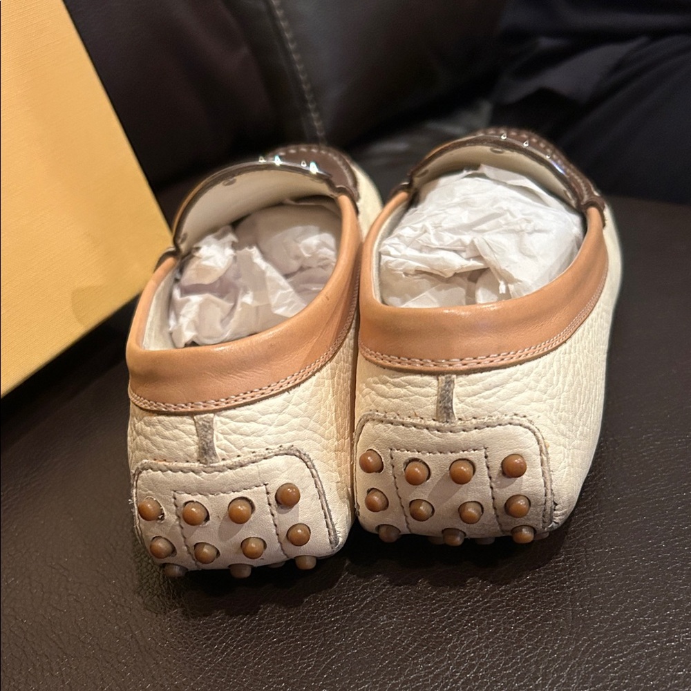 Tod's Two-Tone Brown and Cream Loafers - Picture 4 of 5